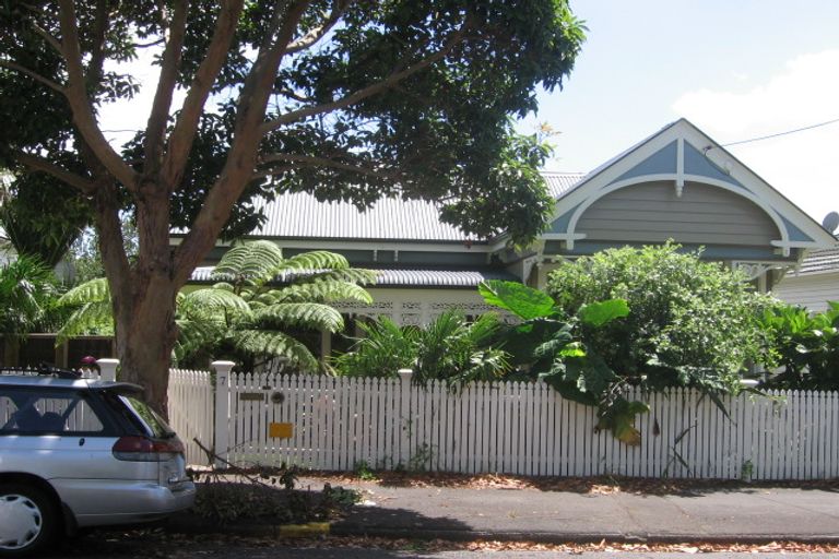 Photo of property in 7 Burgess Road, Devonport, Auckland, 0624