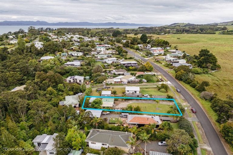 Photo of property in 97 Bays Road, Orere Point, Papakura, 2585