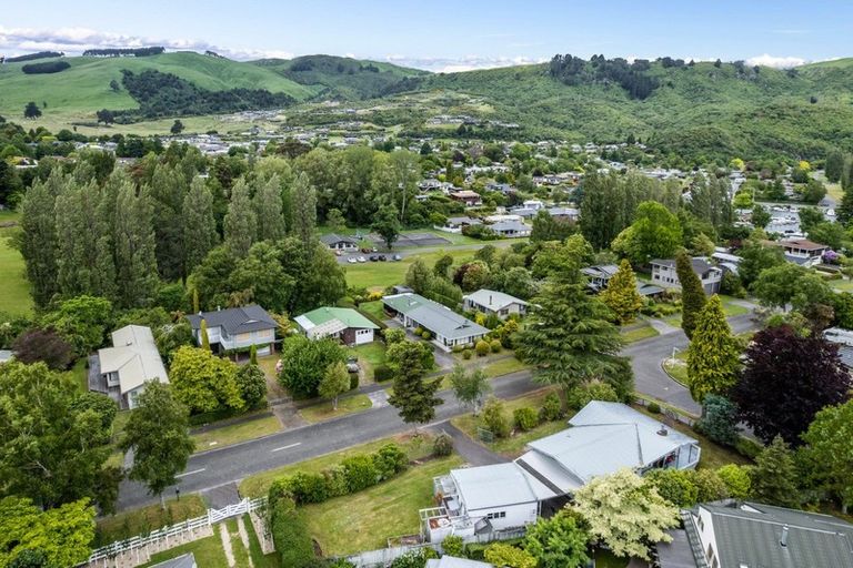 Photo of property in 1 Nisbet Terrace, Kinloch, Taupo, 3377