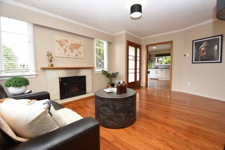 Photo of property in 229 High Street North, Carterton, 5713