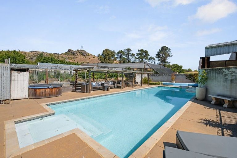 Photo of property in 94 Middleton Road, Upper Riccarton, Christchurch, 8041