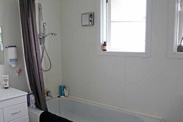 Photo of property in 51 Tamar Street, South Hill, Oamaru, 9400