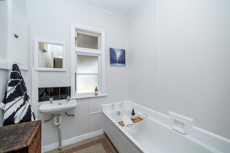 Photo of property in 68 Revans Street, Featherston, 5710