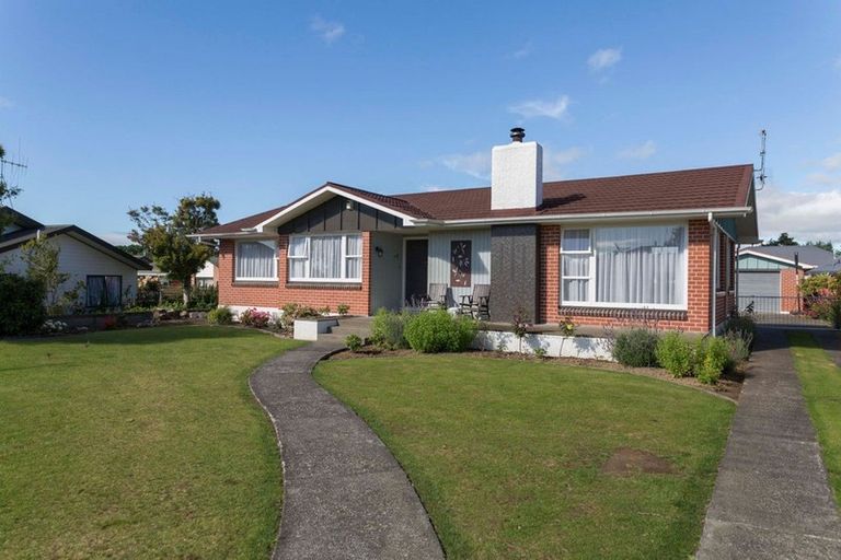 Photo of property in 25 Victoria Avenue, Dannevirke, 4930