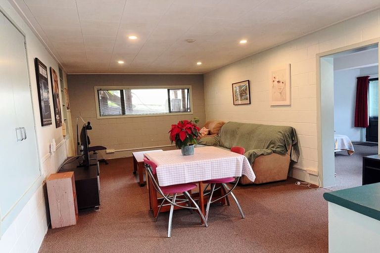 Photo of property in 5 Currey Crescent, Milford, Auckland, 0620