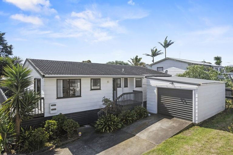 Photo of property in 2/122 Finlayson Avenue, Clendon Park, Auckland, 2103