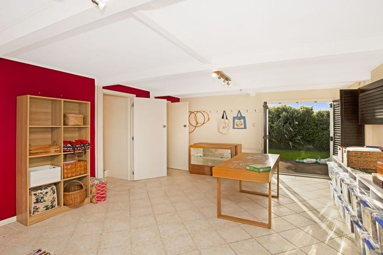 Photo of property in 13 Wilmshurst Place, Tawa, Wellington, 5028