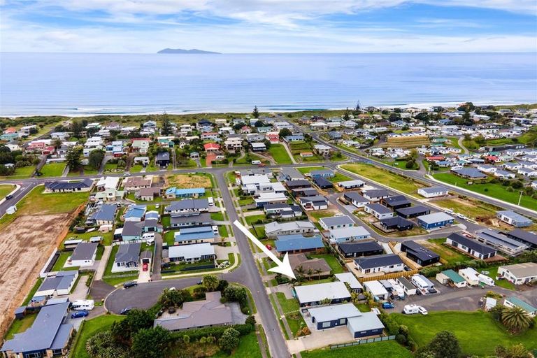 Photo of property in 17 Surfers Avenue, Waihi Beach, 3611