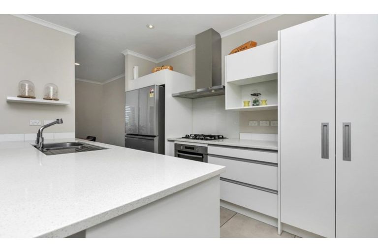 Photo of property in 30 Squadron Drive, Hobsonville, Auckland, 0616