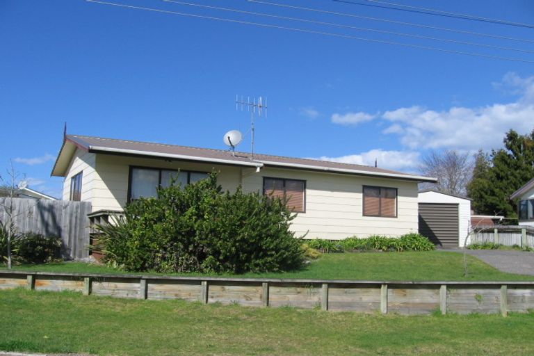 Photo of property in 100a Weka Street, Whangamata, 3620