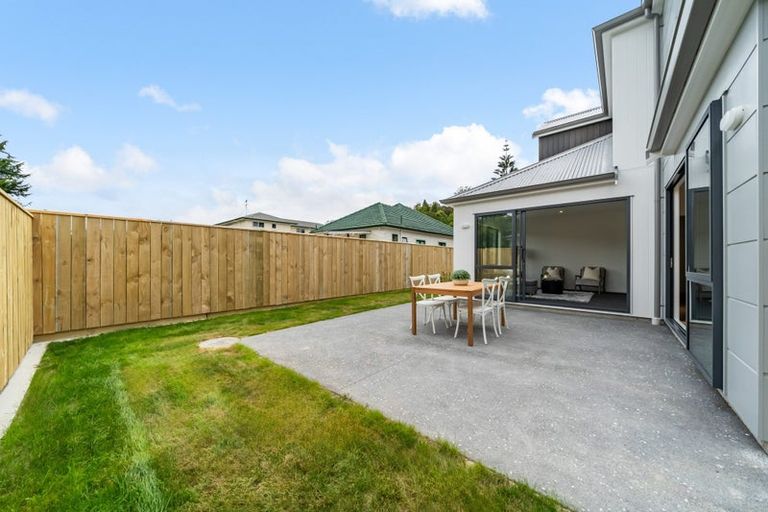 Photo of property in 47b Heretaunga Square, Silverstream, Upper Hutt, 5019