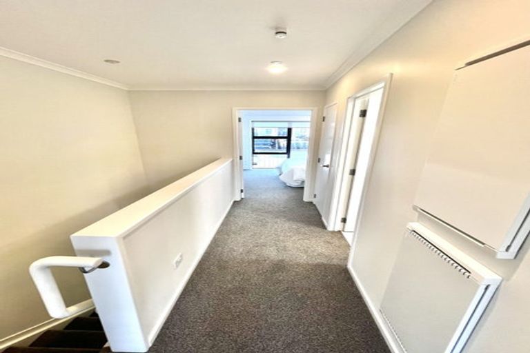 Photo of property in 60 Manarini Road, Westgate, Auckland, 0614