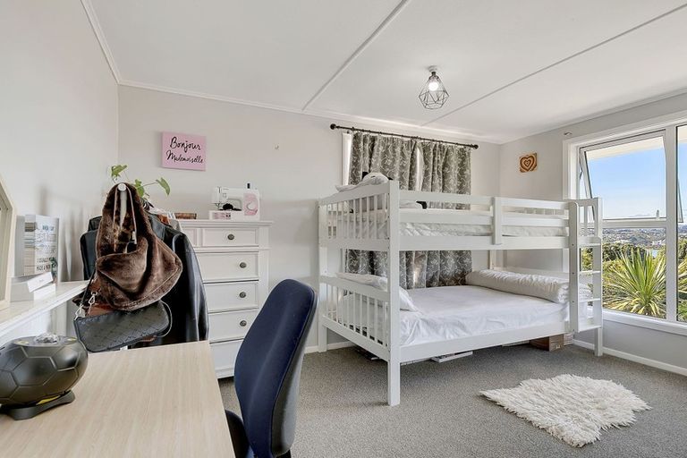 Photo of property in 12 Whenua View, Titahi Bay, Porirua, 5022