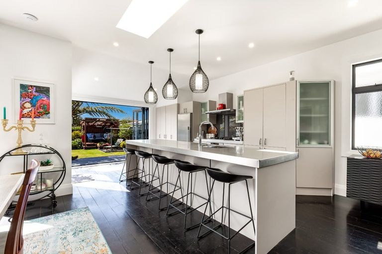 Photo of property in 15 North Street, Petone, Lower Hutt, 5012