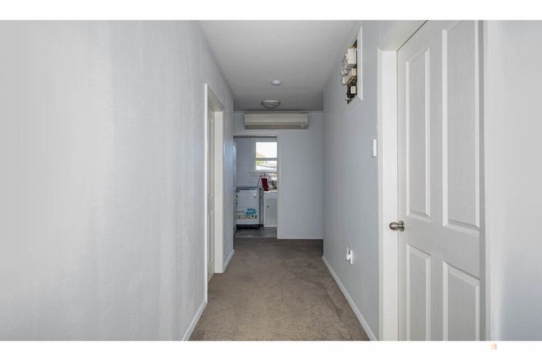 Photo of property in 24 Rhodes Street, Waimate, 7924