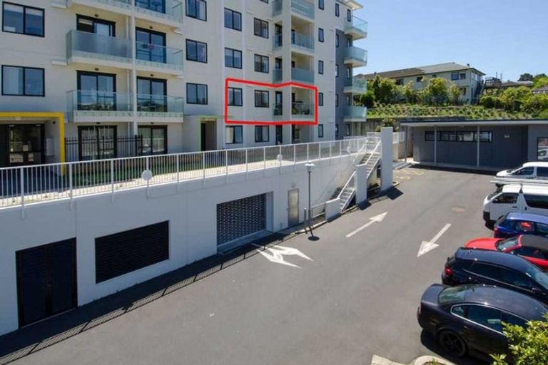 Photo of property in Apollo Apartments, 111/46 Rosedale Road, Rosedale, Auckland, 0632