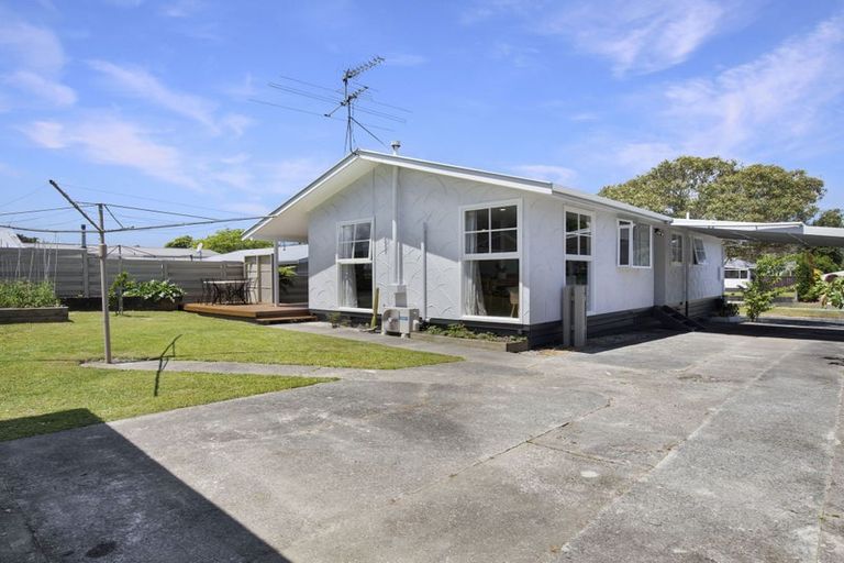 Photo of property in 186 California Drive, Totara Park, Upper Hutt, 5018