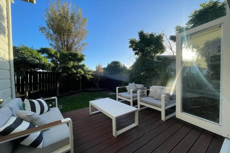 Photo of property in 19a Randwick Crescent, Moera, Lower Hutt, 5010