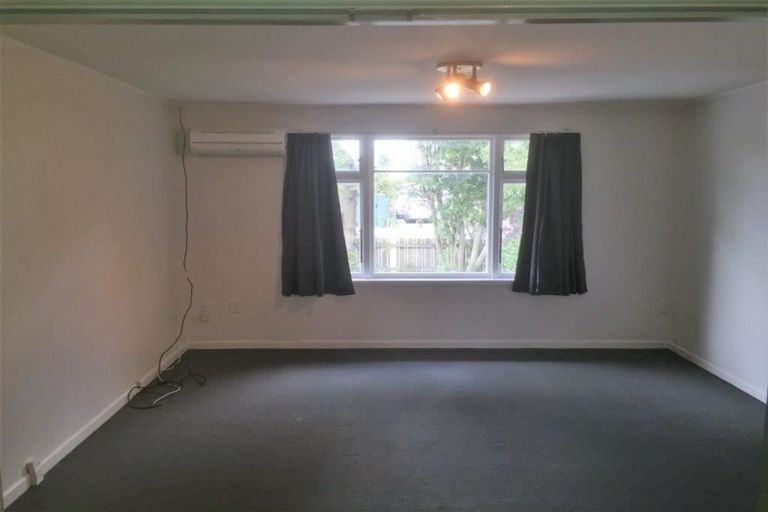 Photo of property in 34 Curletts Road, Sockburn, Christchurch, 8042