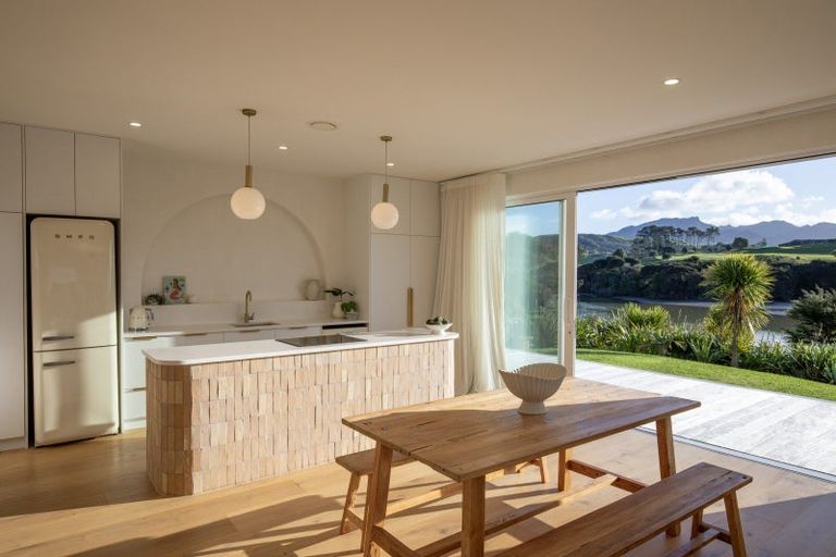 Photo of property in 16 Rangitahi Road, Raglan, 3225