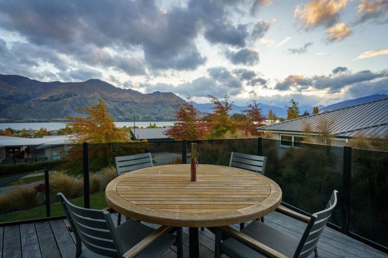 Photo of property in 9 Forest Heights, Wanaka, 9305