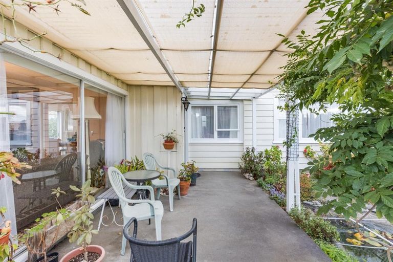 Photo of property in 6 Dalrymple Place, Marton, 4710