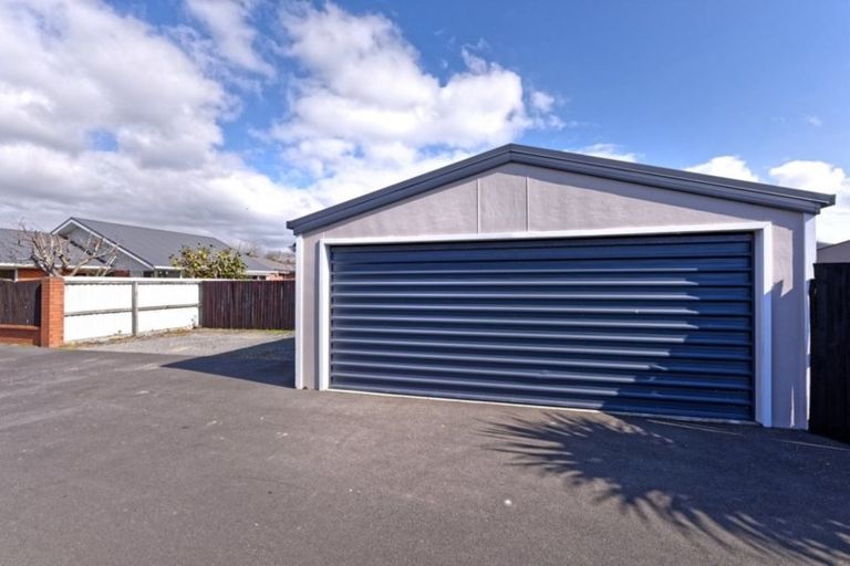Photo of property in 120a Somerfield Street, Somerfield, Christchurch, 8024