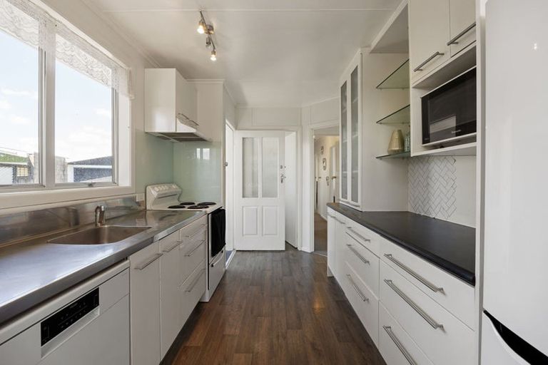 Photo of property in 101 Collins Road, Melville, Hamilton, 3206