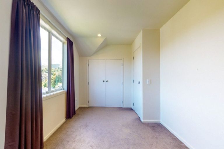 Photo of property in 2/57 Simla Crescent, Khandallah, Wellington, 6035