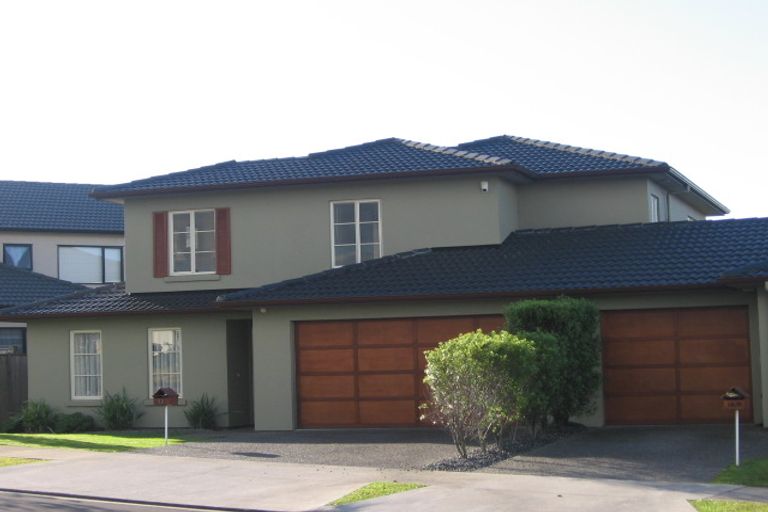 Photo of property in 22 Craigavon Drive, East Tamaki, Auckland, 2013