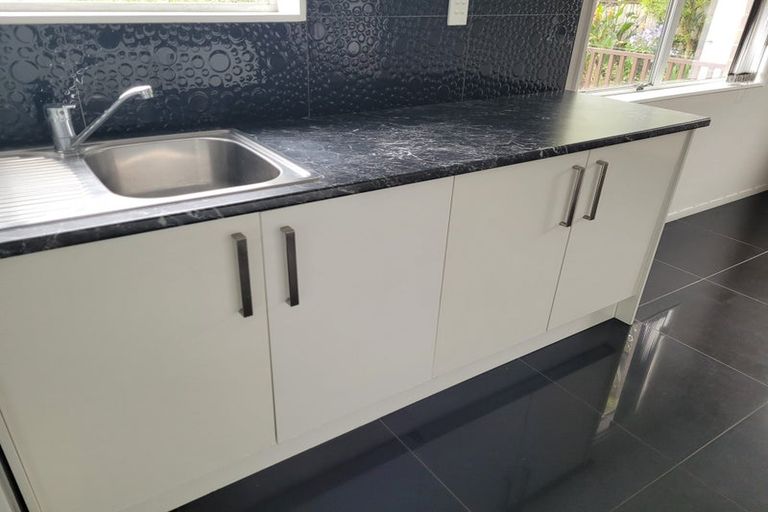 Photo of property in 1/39 Seabrook Avenue, New Lynn, Auckland, 0600