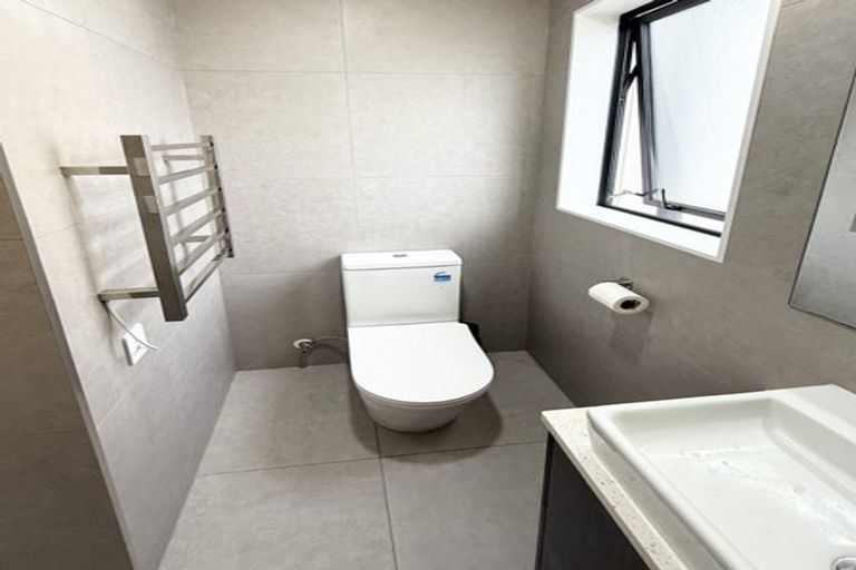 Photo of property in 33 Waka Street, Albany Heights, Auckland, 0632