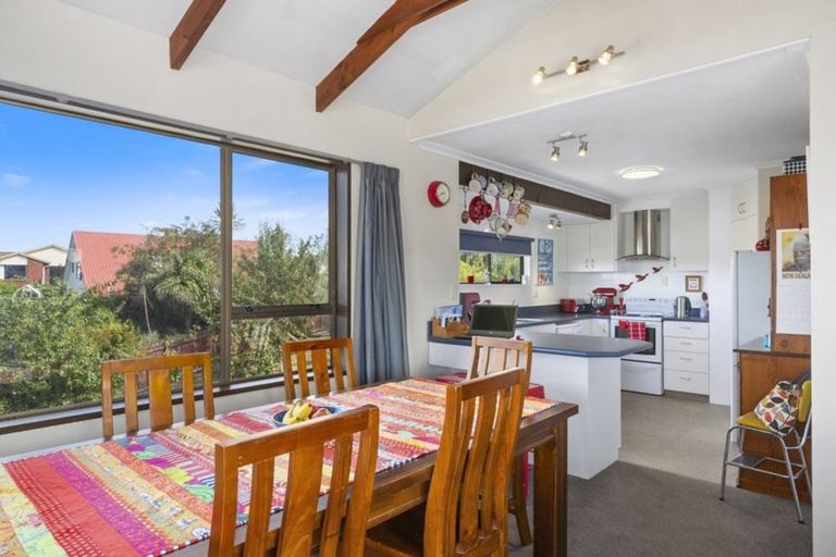 Photo of property in 6 Hogan Place, Fairfield, Dunedin, 9018