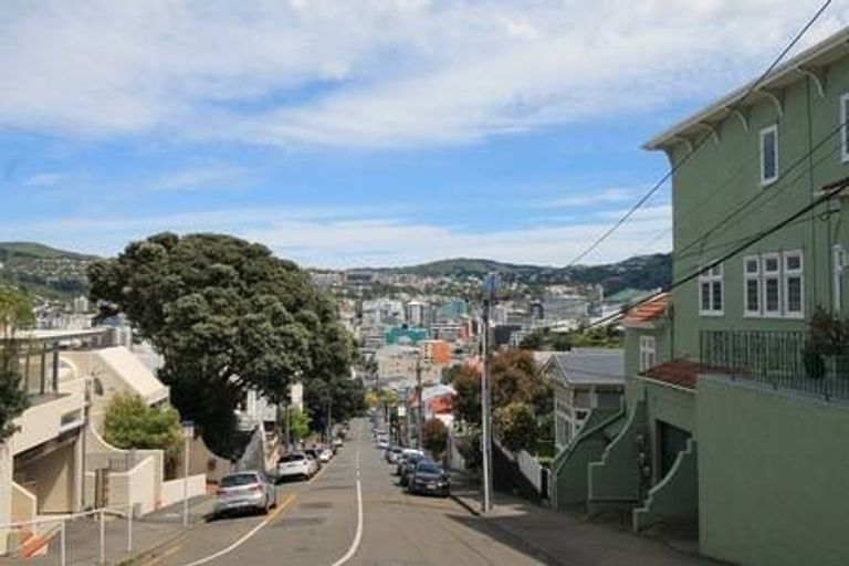 Photo of property in 105 Majoribanks Street, Mount Victoria, Wellington, 6011