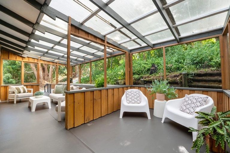 Photo of property in 32 Rosecamp Road, Beach Haven, Auckland, 0626