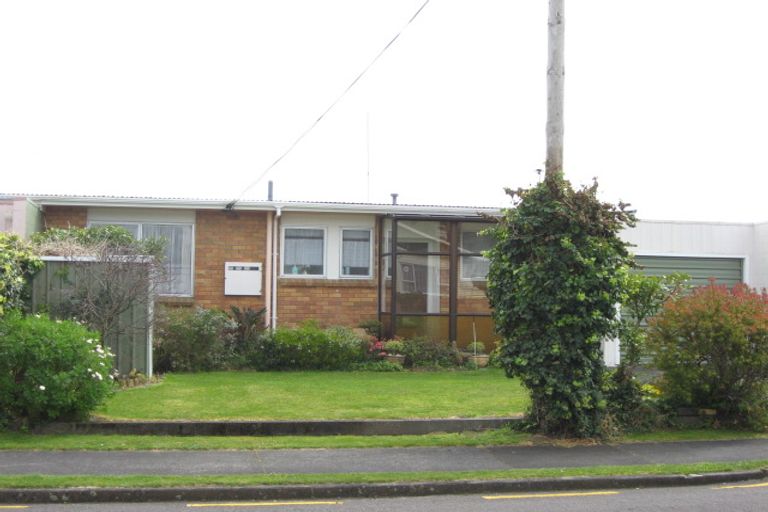 Photo of property in 7 Struan Avenue, Lower Vogeltown, New Plymouth, 4310