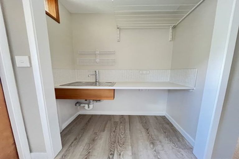 Photo of property in 39 Acheron Road, Paremata, Porirua, 5026