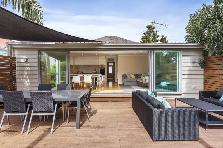 Photo of property in 4 Edenvale Crescent, Mount Eden, Auckland, 1024