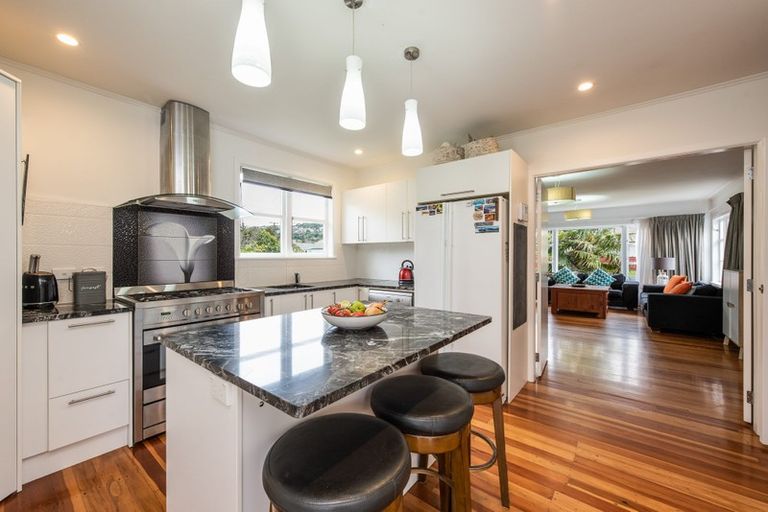 Photo of property in 36 Findlay Street, Tawa, Wellington, 5028