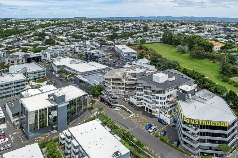 Photo of property in 23 Hargreaves Street, Mount Cook, Wellington, 6021