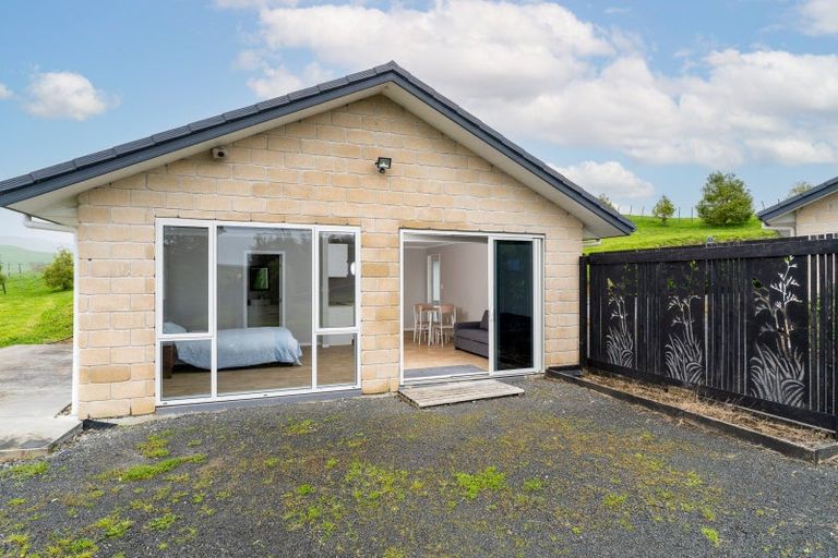 Photo of property in 28 Wrights Road, Raglan, 3295