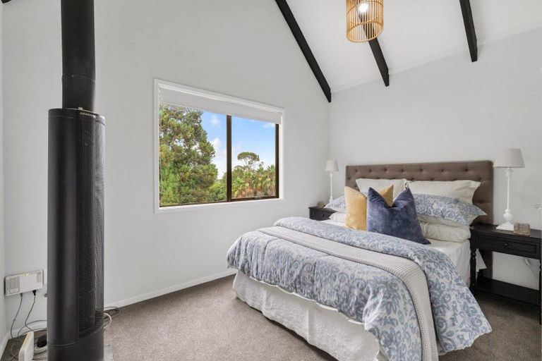 Photo of property in 1/14 Trident Place, Shelly Park, Auckland, 2014