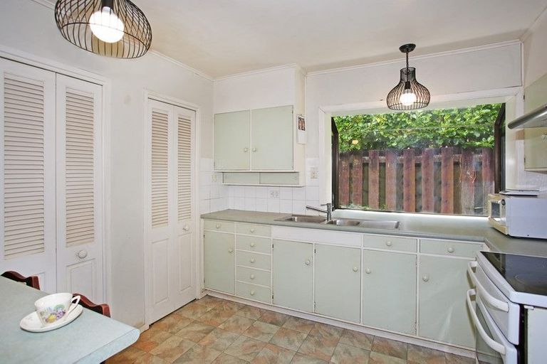 Photo of property in 139 Bombay Road, Bombay, 2675