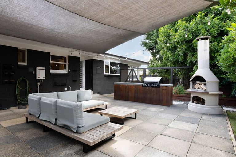 Photo of property in 1 Seifert Street, Forest Lake, Hamilton, 3200