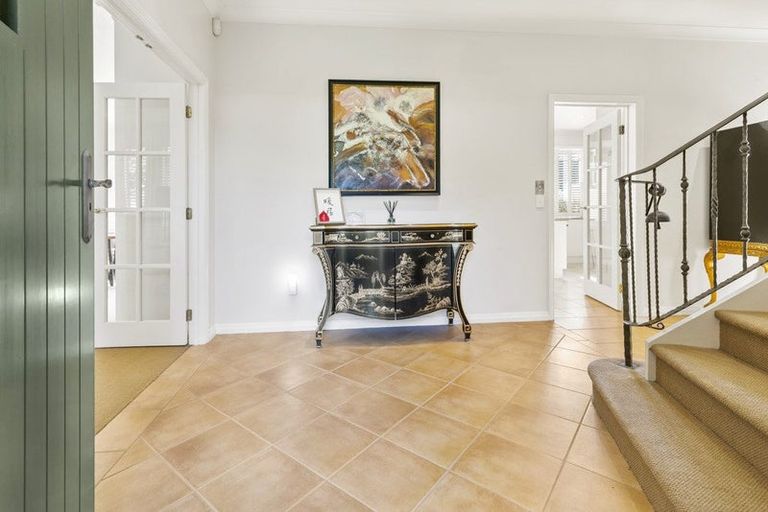 Photo of property in 12 Fairfield Lane, East Tamaki Heights, Auckland, 2016