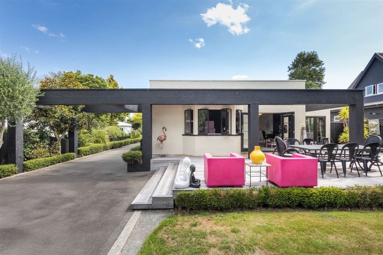 Photo of property in 15 Ake Ake Avenue, Hokowhitu, Palmerston North, 4410