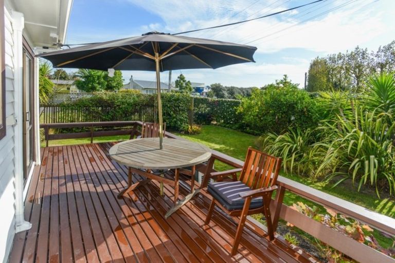 Photo of property in 84 Ferry Road, Clive, 4102