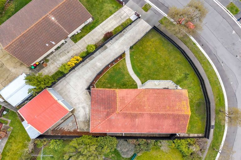 Photo of property in 12 Mchaffies Place, Wainoni, Christchurch, 8061