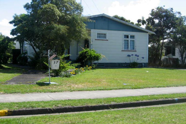 Photo of property in 37 Roberts Avenue, Aramoho, Whanganui, 4500