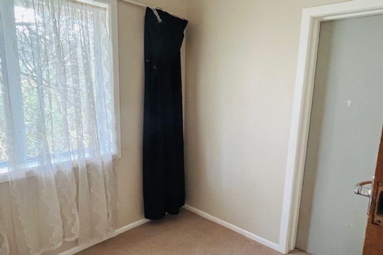 Photo of property in 23 Tirimoana Road, Te Atatu South, Auckland, 0602